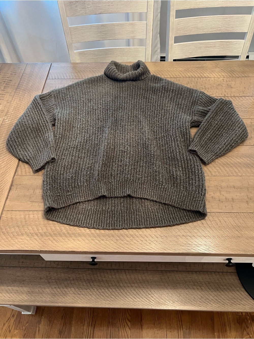Old Navy Chunky Ribbed Turtleneck Sweater